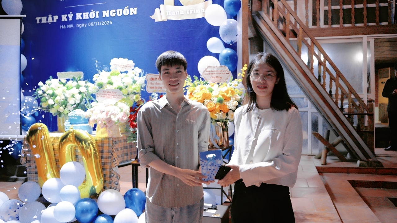 Trao quà minigame “Đuổi hình bắt chữ”