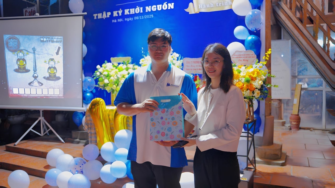 Trao quà minigame “Đuổi hình bắt chữ”